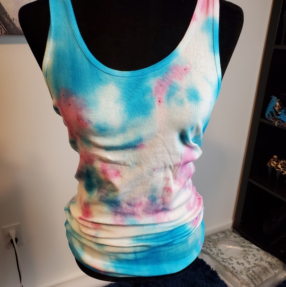 ❤ 3 for $25 NWOT Brand new tie dye Tank tops